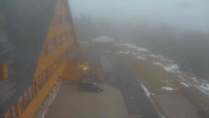 Sporthotel Kurzovní - Parkoviště a hlavní vchod - 9.12.2025 v 15:45 Sporthotel Kurzovní - Parkoviště a hlavní vchod - 9.12.2025 v 15:45