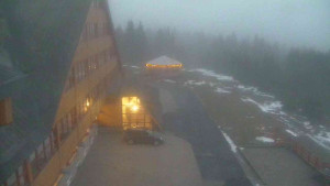 Sporthotel Kurzovní - Parkoviště a hlavní vchod - 9.12.2025 v 16:10 Sporthotel Kurzovní - Parkoviště a hlavní vchod - 9.12.2025 v 16:10