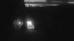 Parkoviště a hlavní vchod