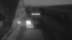 Parkoviště a hlavní vchod