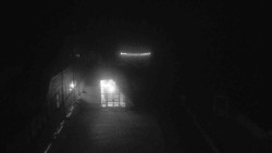 Parkoviště a hlavní vchod