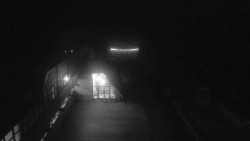 Parkoviště a hlavní vchod