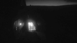 Parkoviště a hlavní vchod