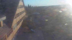 Parkoviště a hlavní vchod