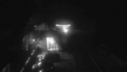 Parkoviště a hlavní vchod