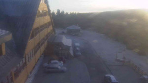 Sporthotel Kurzovní - Parkoviště a hlavní vchod - 14.12.2025 v 08:10 Sporthotel Kurzovní - Parkoviště a hlavní vchod - 14.12.2025 v 08:10