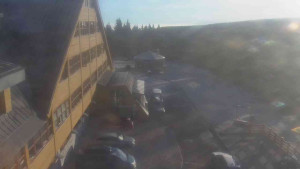 Sporthotel Kurzovní - Parkoviště a hlavní vchod - 14.12.2025 v 08:50 Sporthotel Kurzovní - Parkoviště a hlavní vchod - 14.12.2025 v 08:50