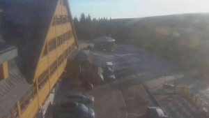 Sporthotel Kurzovní - Parkoviště a hlavní vchod - 14.12.2025 v 09:10 Sporthotel Kurzovní - Parkoviště a hlavní vchod - 14.12.2025 v 09:10