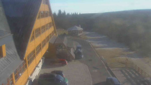 Sporthotel Kurzovní - Parkoviště a hlavní vchod - 14.12.2025 v 10:30 Sporthotel Kurzovní - Parkoviště a hlavní vchod - 14.12.2025 v 10:30