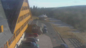 Sporthotel Kurzovní - Parkoviště a hlavní vchod - 14.12.2025 v 10:50 Sporthotel Kurzovní - Parkoviště a hlavní vchod - 14.12.2025 v 10:50