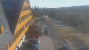 Sporthotel Kurzovní - Parkoviště a hlavní vchod - 14.12.2025 v 10:55 Sporthotel Kurzovní - Parkoviště a hlavní vchod - 14.12.2025 v 10:55