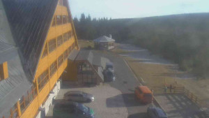 Sporthotel Kurzovní - Parkoviště a hlavní vchod - 14.12.2025 v 11:20 Sporthotel Kurzovní - Parkoviště a hlavní vchod - 14.12.2025 v 11:20