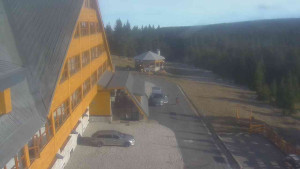 Sporthotel Kurzovní - Parkoviště a hlavní vchod - 14.12.2025 v 13:25 Sporthotel Kurzovní - Parkoviště a hlavní vchod - 14.12.2025 v 13:25