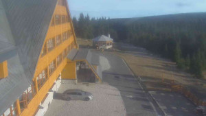 Sporthotel Kurzovní - Parkoviště a hlavní vchod - 14.12.2025 v 13:45 Sporthotel Kurzovní - Parkoviště a hlavní vchod - 14.12.2025 v 13:45