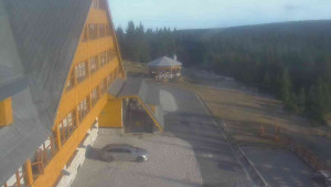 Sporthotel Kurzovní - Parkoviště a hlavní vchod - 14.12.2025 v 14:05 Sporthotel Kurzovní - Parkoviště a hlavní vchod - 14.12.2025 v 14:05