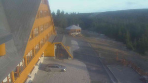 Sporthotel Kurzovní - Parkoviště a hlavní vchod - 14.12.2025 v 14:45 Sporthotel Kurzovní - Parkoviště a hlavní vchod - 14.12.2025 v 14:45