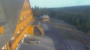 Sporthotel Kurzovní - Parkoviště a hlavní vchod - 14.12.2025 v 15:10 Sporthotel Kurzovní - Parkoviště a hlavní vchod - 14.12.2025 v 15:10