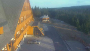 Sporthotel Kurzovní - Parkoviště a hlavní vchod - 14.12.2025 v 15:15 Sporthotel Kurzovní - Parkoviště a hlavní vchod - 14.12.2025 v 15:15