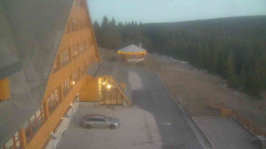 Sporthotel Kurzovní - Parkoviště a hlavní vchod - 14.12.2025 v 16:15 Sporthotel Kurzovní - Parkoviště a hlavní vchod - 14.12.2025 v 16:15