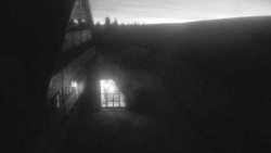 Parkoviště a hlavní vchod