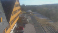 Parkoviště a hlavní vchod