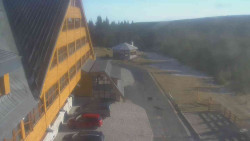 Parkoviště a hlavní vchod