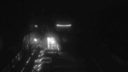 Parkoviště a hlavní vchod