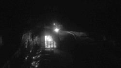 Parkoviště a hlavní vchod