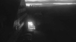 Parkoviště a hlavní vchod