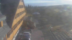 Parkoviště a hlavní vchod