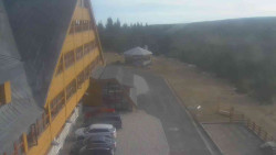 Parkoviště a hlavní vchod