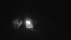 Parkoviště a hlavní vchod