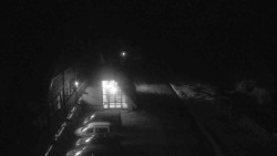 Parkoviště a hlavní vchod