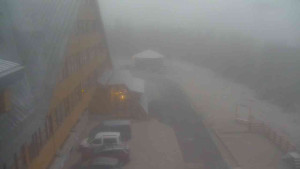 Sporthotel Kurzovní - Parkoviště a hlavní vchod - 23.12.2025 v 07:45 Sporthotel Kurzovní - Parkoviště a hlavní vchod - 23.12.2025 v 07:45