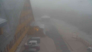 Sporthotel Kurzovní - Parkoviště a hlavní vchod - 23.12.2025 v 07:50 Sporthotel Kurzovní - Parkoviště a hlavní vchod - 23.12.2025 v 07:50