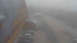 Sporthotel Kurzovní - Parkoviště a hlavní vchod - 23.12.2025 v 08:10 Sporthotel Kurzovní - Parkoviště a hlavní vchod - 23.12.2025 v 08:10