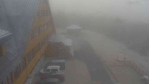 Sporthotel Kurzovní - Parkoviště a hlavní vchod - 23.12.2025 v 08:50 Sporthotel Kurzovní - Parkoviště a hlavní vchod - 23.12.2025 v 08:50