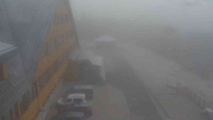 Sporthotel Kurzovní - Parkoviště a hlavní vchod - 23.12.2025 v 09:05 Sporthotel Kurzovní - Parkoviště a hlavní vchod - 23.12.2025 v 09:05