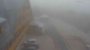 Sporthotel Kurzovní - Parkoviště a hlavní vchod - 23.12.2025 v 09:40 Sporthotel Kurzovní - Parkoviště a hlavní vchod - 23.12.2025 v 09:40