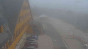 Sporthotel Kurzovní - Parkoviště a hlavní vchod - 23.12.2025 v 12:30 Sporthotel Kurzovní - Parkoviště a hlavní vchod - 23.12.2025 v 12:30