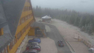 Sporthotel Kurzovní - Parkoviště a hlavní vchod - 23.12.2025 v 13:10 Sporthotel Kurzovní - Parkoviště a hlavní vchod - 23.12.2025 v 13:10