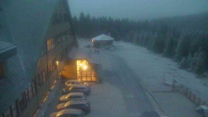 Sporthotel Kurzovní - Parkoviště a hlavní vchod - 23.12.2025 v 16:15 Sporthotel Kurzovní - Parkoviště a hlavní vchod - 23.12.2025 v 16:15