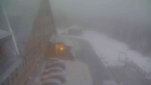 Sporthotel Kurzovní - Parkoviště a hlavní vchod - 24.12.2025 v 07:45 Sporthotel Kurzovní - Parkoviště a hlavní vchod - 24.12.2025 v 07:45