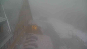 Sporthotel Kurzovní - Parkoviště a hlavní vchod - 24.12.2025 v 07:50 Sporthotel Kurzovní - Parkoviště a hlavní vchod - 24.12.2025 v 07:50