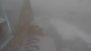 Sporthotel Kurzovní - Parkoviště a hlavní vchod - 24.12.2025 v 08:10 Sporthotel Kurzovní - Parkoviště a hlavní vchod - 24.12.2025 v 08:10