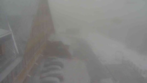 Sporthotel Kurzovní - Parkoviště a hlavní vchod - 24.12.2025 v 11:45 Sporthotel Kurzovní - Parkoviště a hlavní vchod - 24.12.2025 v 11:45