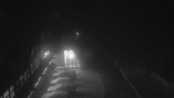 Parkoviště a hlavní vchod