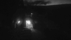 Parkoviště a hlavní vchod