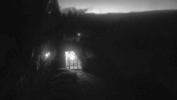 Parkoviště a hlavní vchod