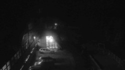 Parkoviště a hlavní vchod